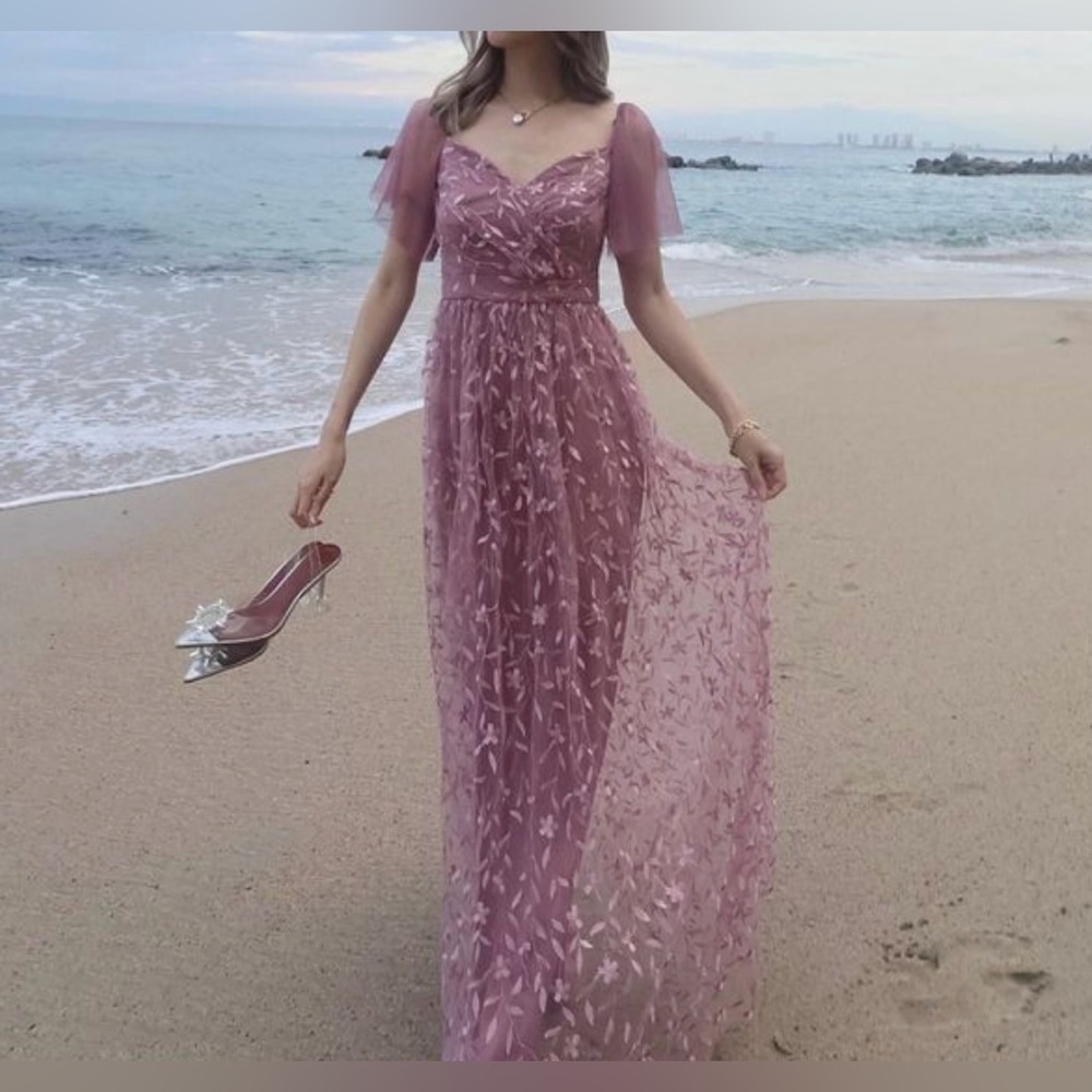 Embroidery A line prom dress pink tulle NWOT Size 4 - Picture 7 of 7